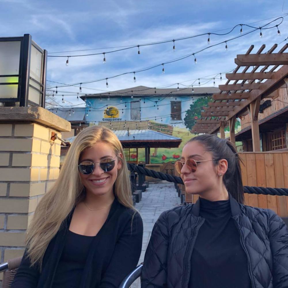 Meet your Posher, Louisa